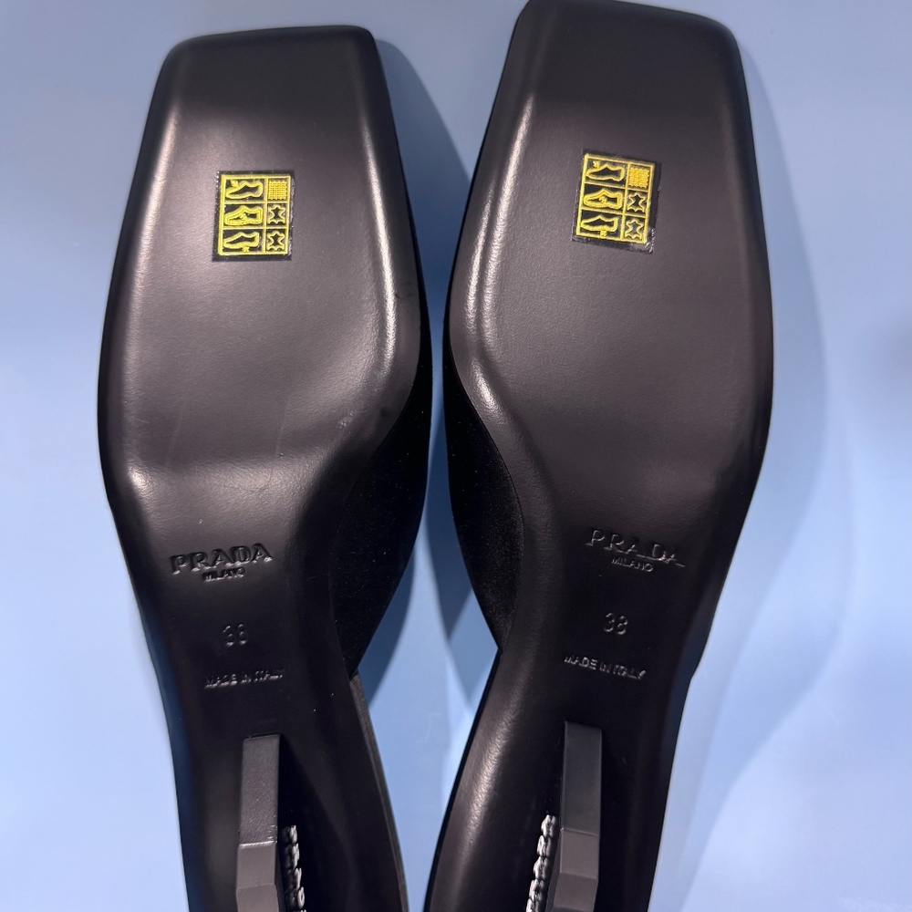 100% PRADA new stylish black satin slip-on kitten heel mules. SZ: US 8/EU 38 - Picture 3 of 10